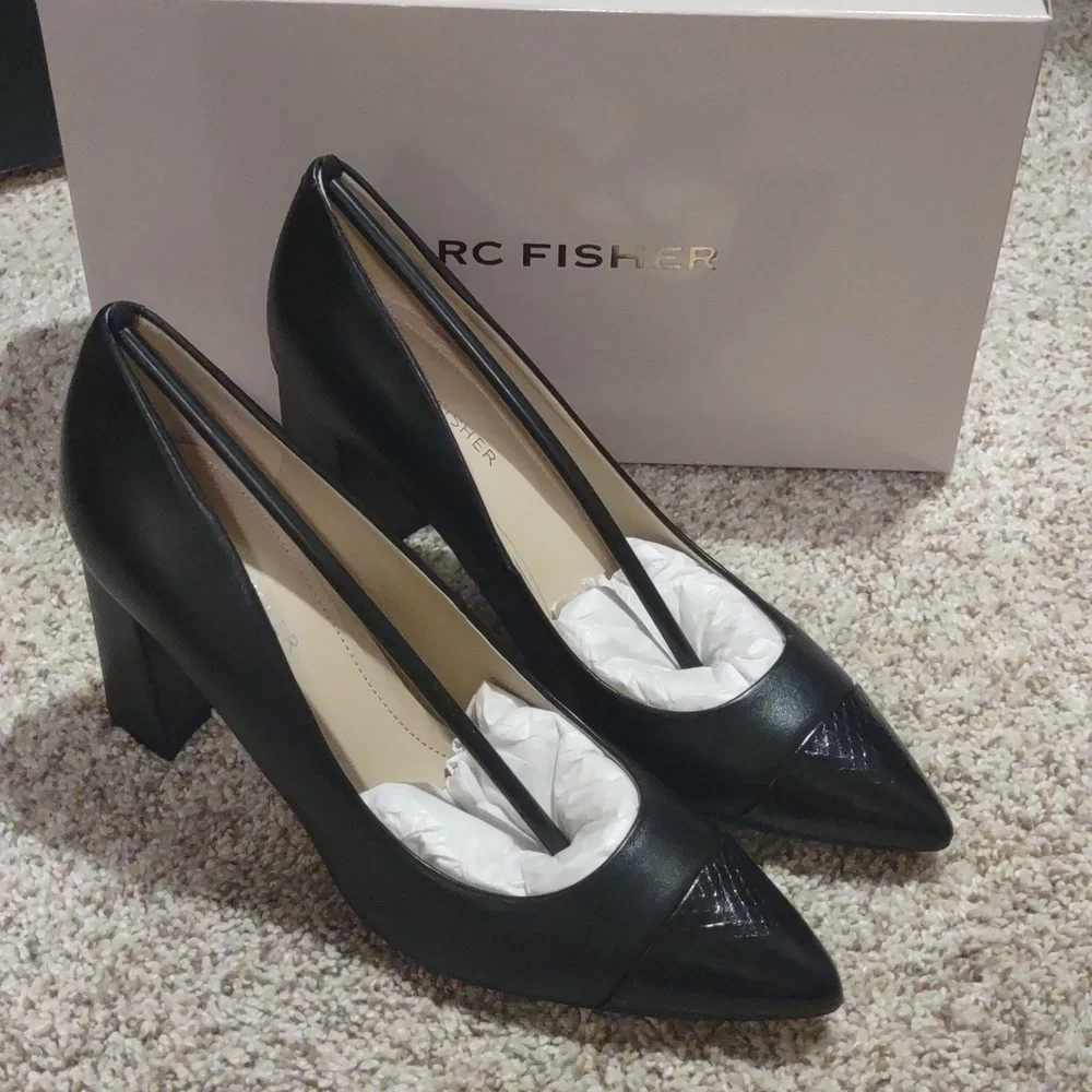 Marc Fisher Velda Pointed Cap Toe Block Heel Pumps Black Snakeskin - Picture 2 of 7